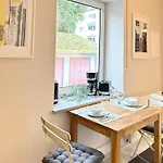 Happy Kuenstlerflair Apartman München